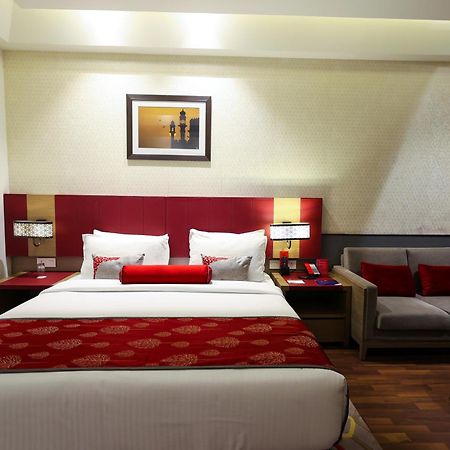 Ramada Plaza By Wyndham Lucknow Otel Dış mekan fotoğraf