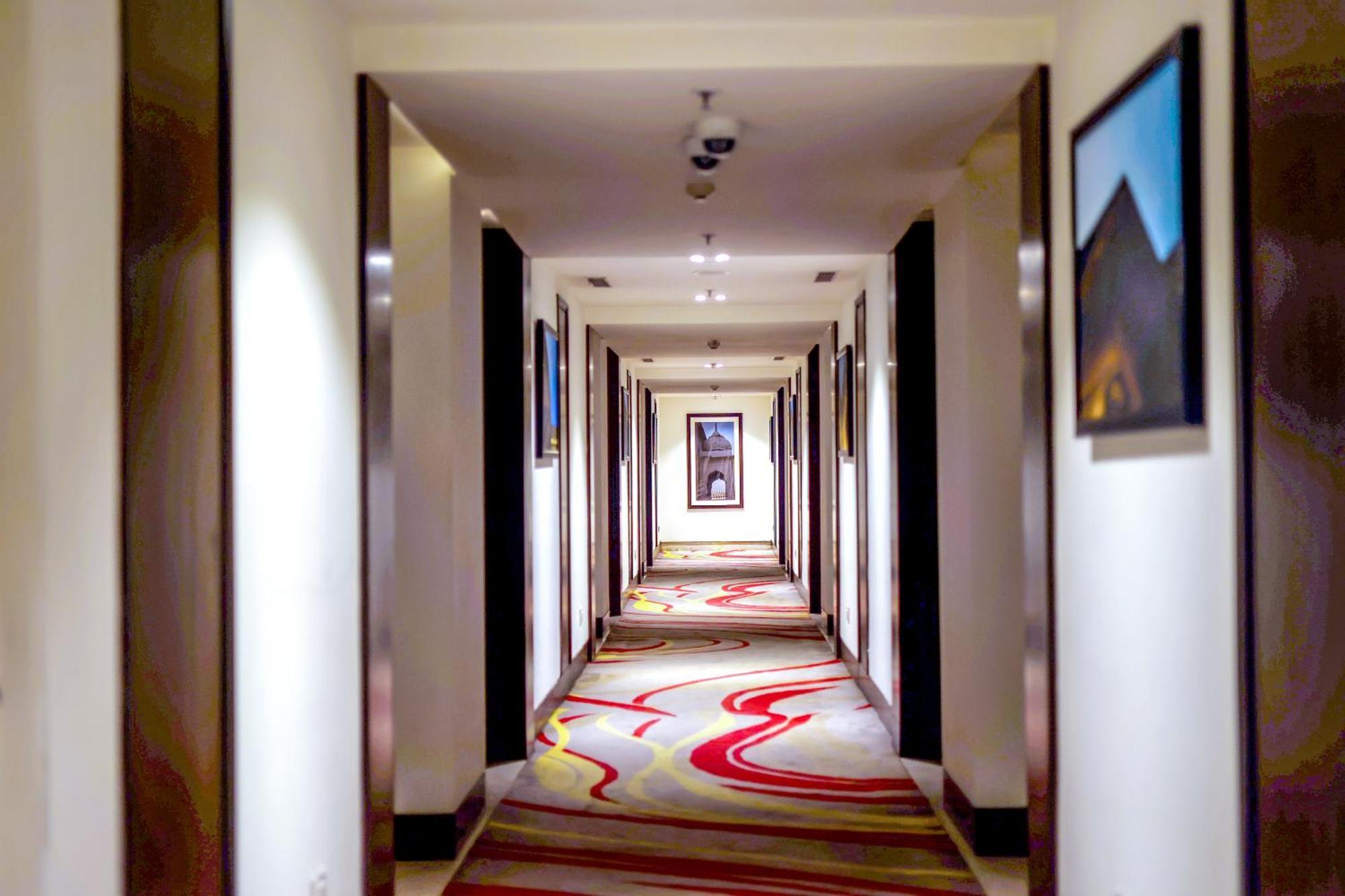 Ramada Plaza By Wyndham Lucknow Otel Dış mekan fotoğraf