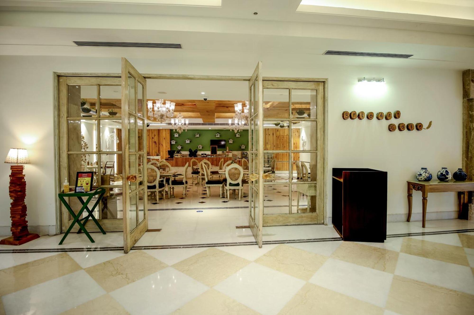 Ramada Plaza By Wyndham Lucknow Otel Dış mekan fotoğraf