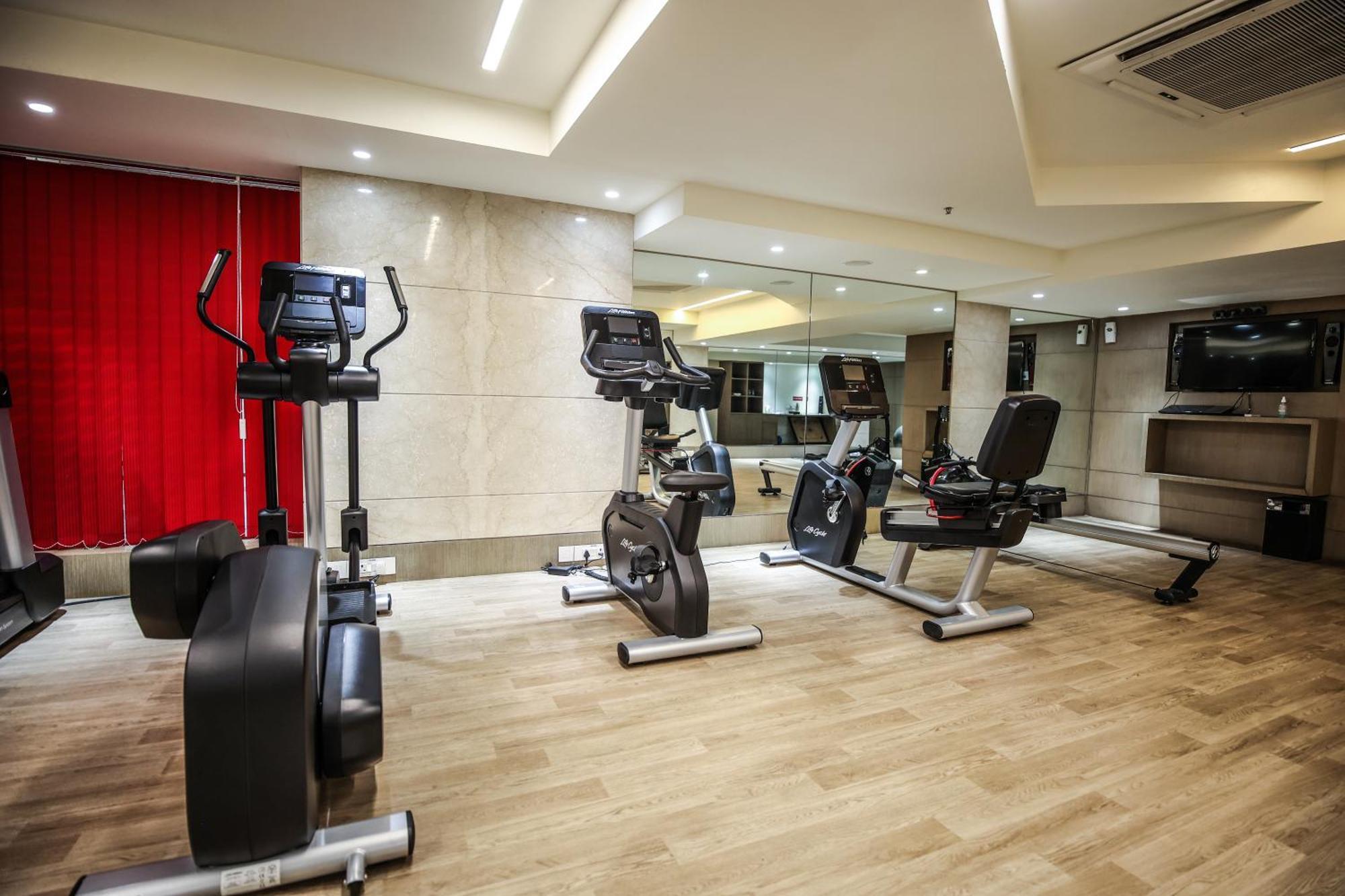 Ramada Plaza By Wyndham Lucknow Otel Dış mekan fotoğraf