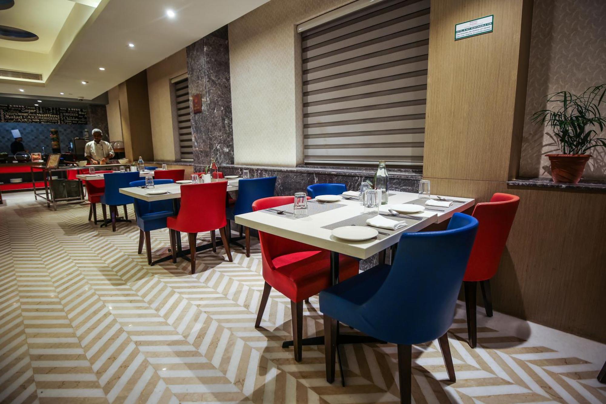 Ramada Plaza By Wyndham Lucknow Otel Dış mekan fotoğraf