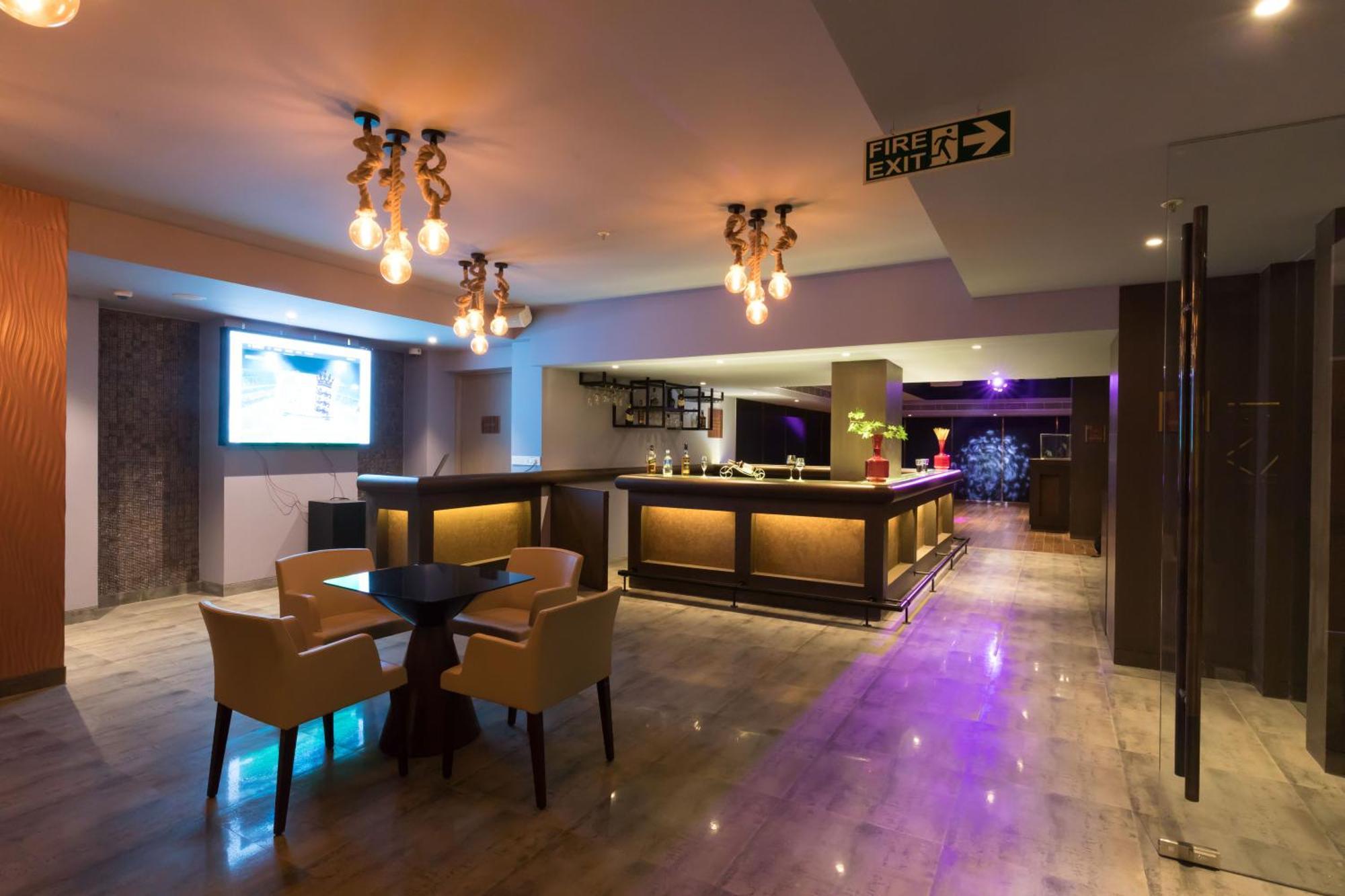 Ramada Plaza By Wyndham Lucknow Otel Dış mekan fotoğraf