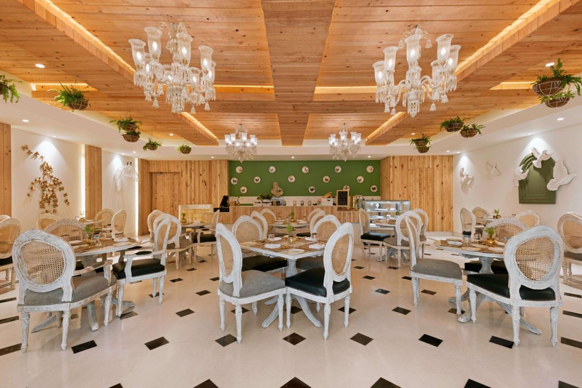 Ramada Plaza By Wyndham Lucknow Otel Dış mekan fotoğraf