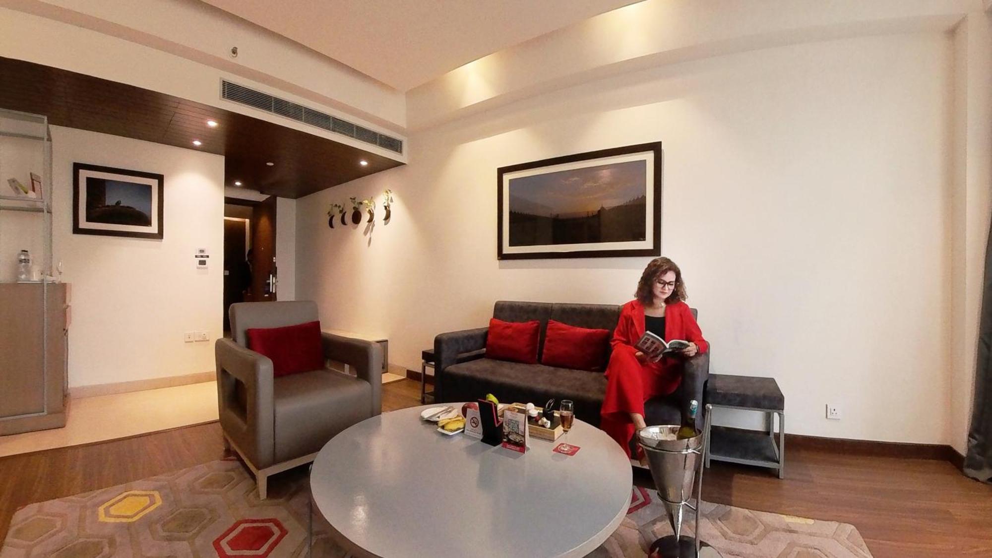 Ramada Plaza By Wyndham Lucknow Otel Dış mekan fotoğraf