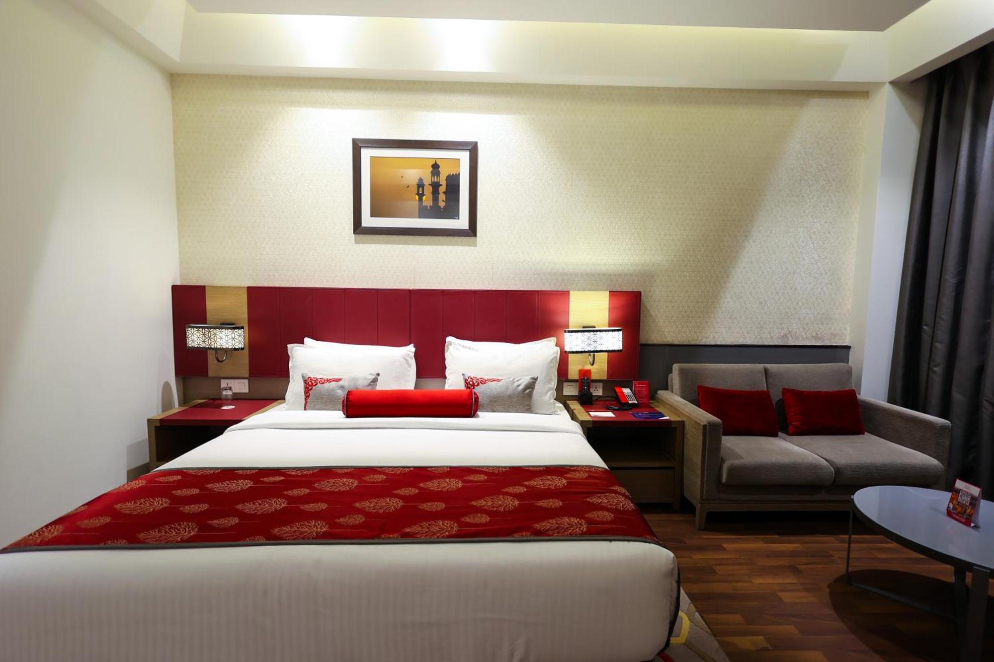 Ramada Plaza By Wyndham Lucknow Otel Dış mekan fotoğraf