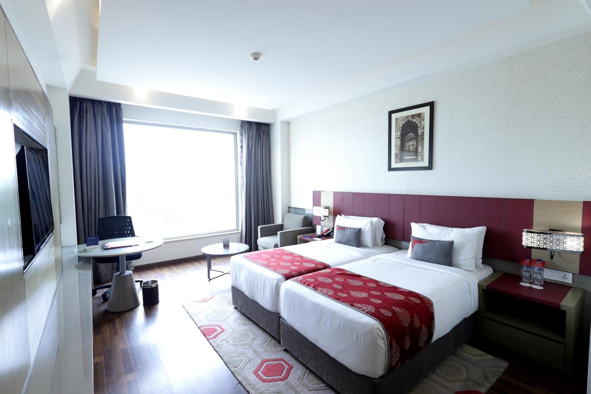 Ramada Plaza By Wyndham Lucknow Otel Dış mekan fotoğraf