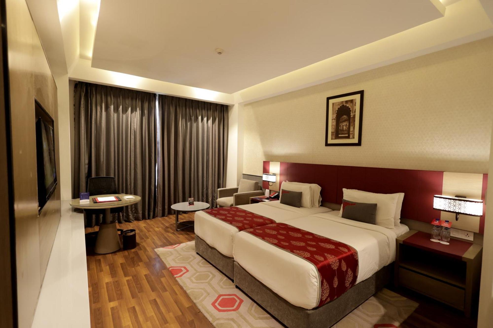 Ramada Plaza By Wyndham Lucknow Otel Dış mekan fotoğraf