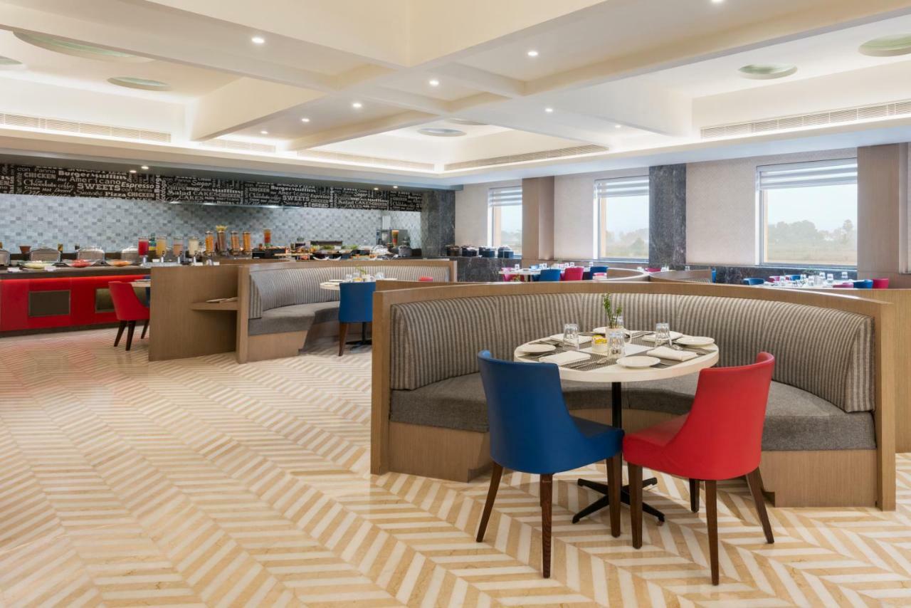 Ramada Plaza By Wyndham Lucknow Otel Dış mekan fotoğraf